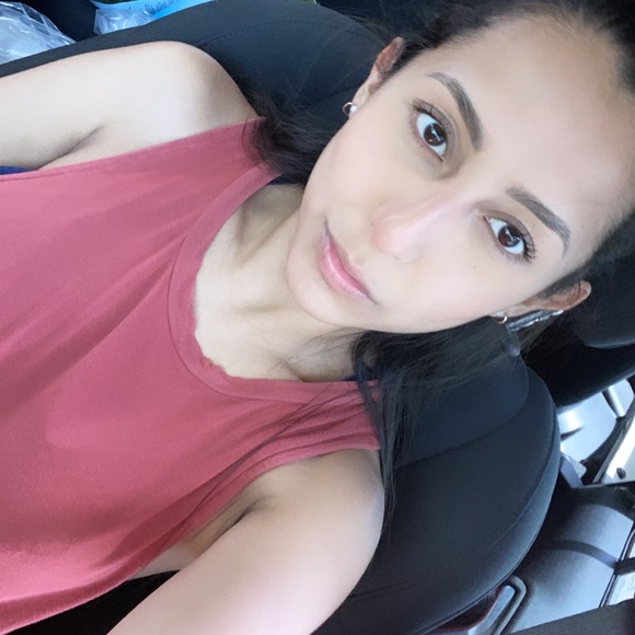 Meet your Posher, Valentina - Picture 1 of 1